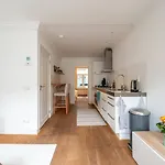 Riverbridge - Historic Center Canal District Homestay *