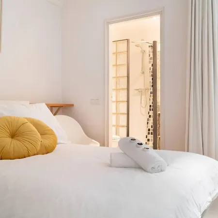 Ubytování v soukromí Riverbridge - Historic Center Canal District *