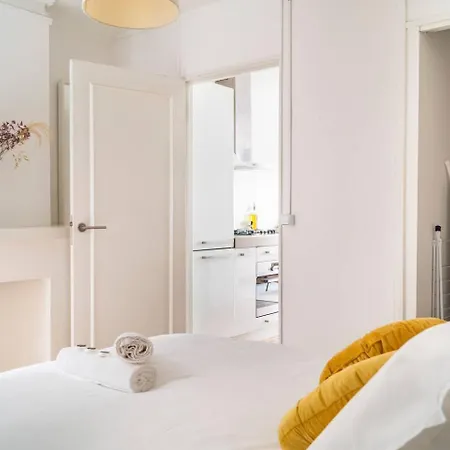 Ubytování v soukromí Riverbridge - Historic Center Canal District